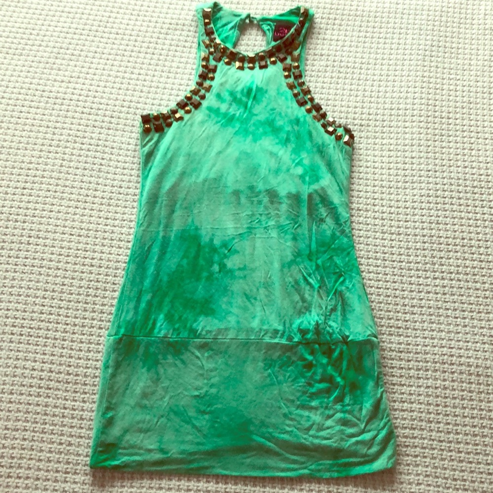 2bbebe green tank